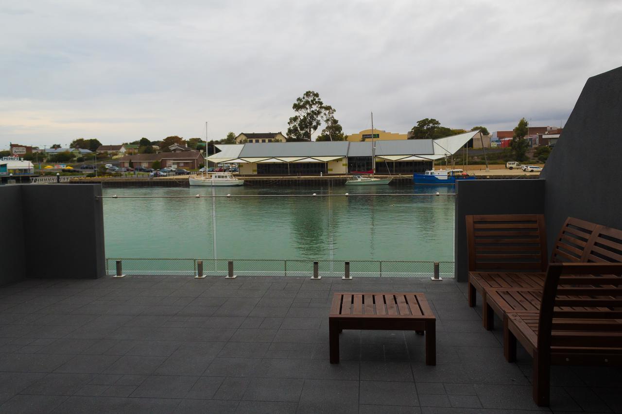 Ulverstone Waterfront Apartments Kültér fotó